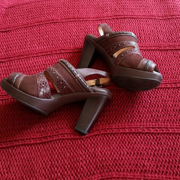 Nurture made in Dominican Republic Size 6 1/2 - Picture 2 of 3