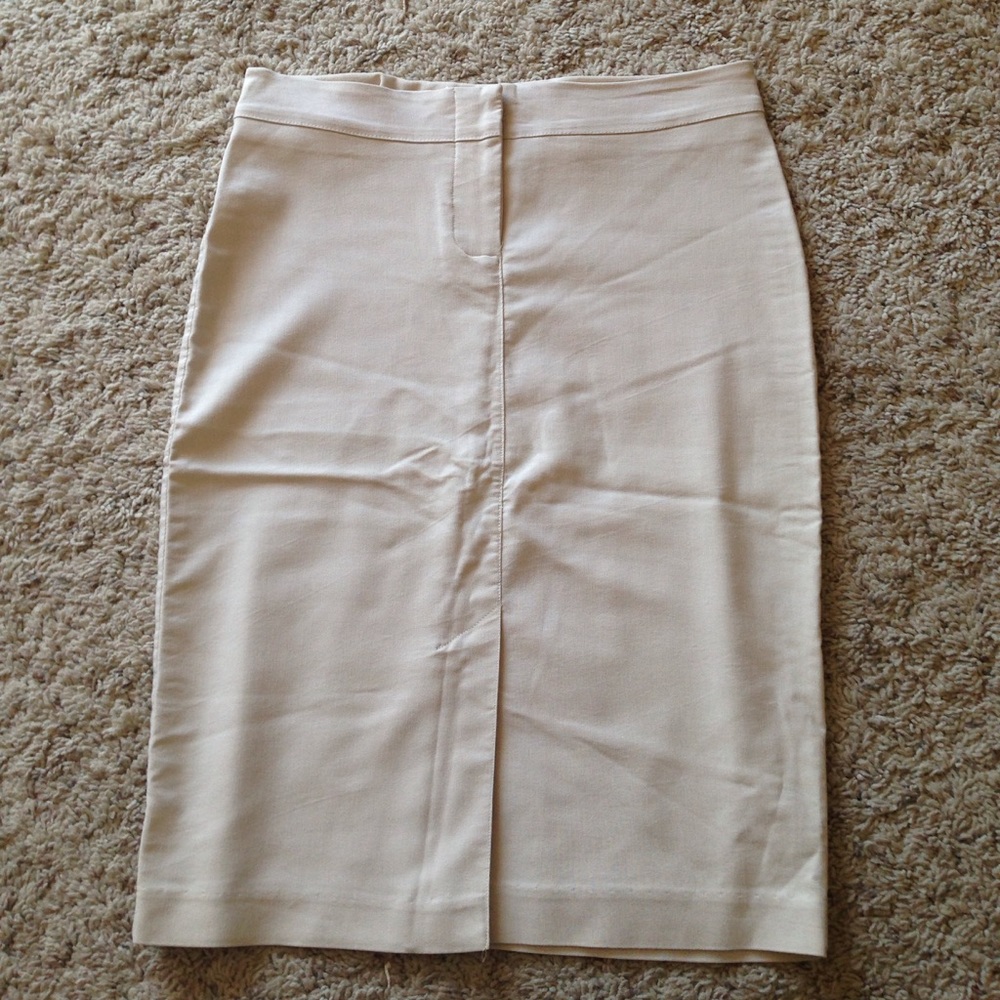 NWOT- Light khaki/cream Stretch Pencil Skirt