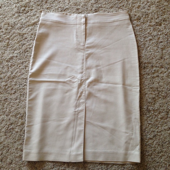 NWOT- Light khaki/cream Stretch Pencil Skirt - Picture 1 of 4