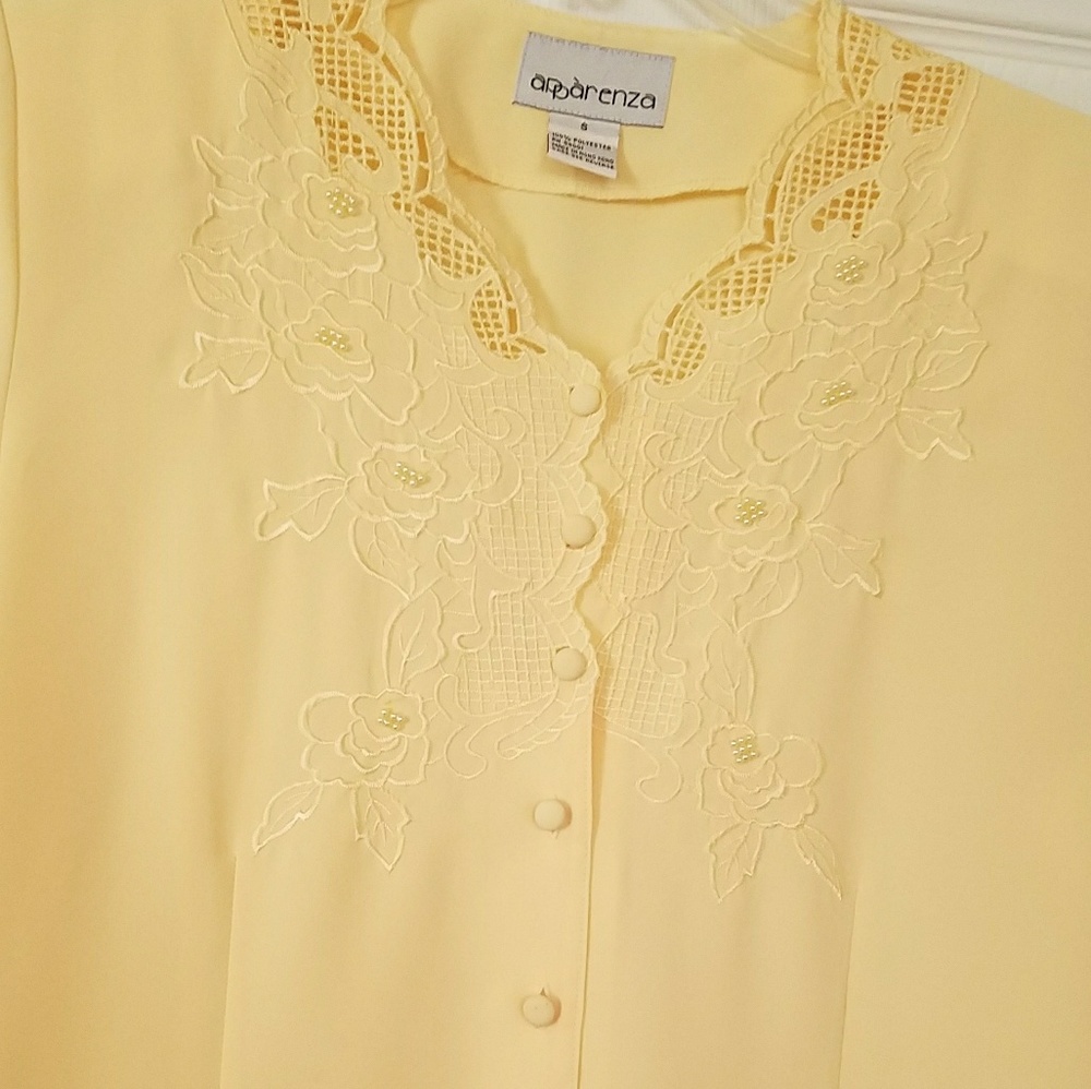 Blouse - Picture 2 of 3