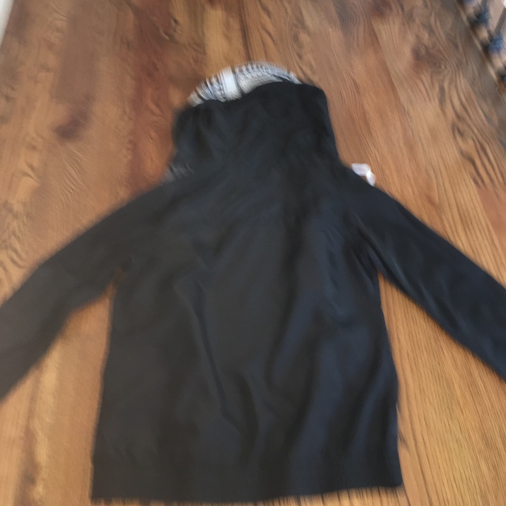 black thin jacket - Picture 3 of 3