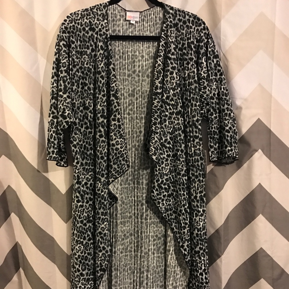 NWT **UNICORN** leopard print Lularoe M Shirley