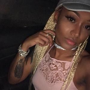 Meet your Posher, Jasmin