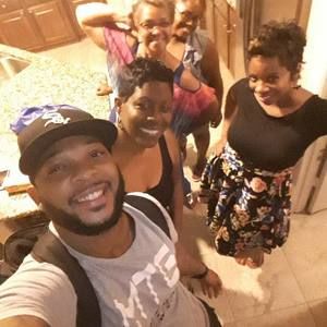 Meet your Posher, Cassandra