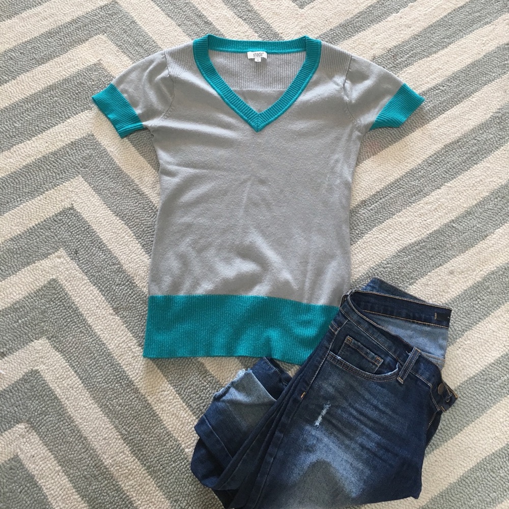 Shade grey and teal short sleeved sweater