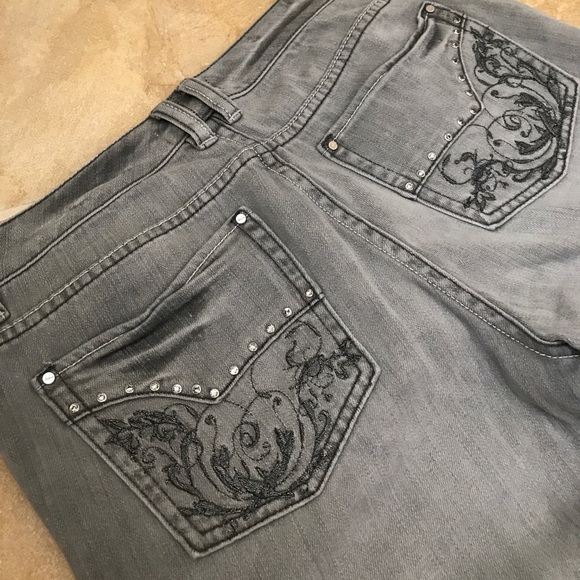 Jeans - Picture 4 of 4