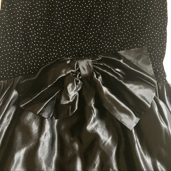 Oscar's party 80's gown, black rhinestones, fitted - Picture 7 of 8