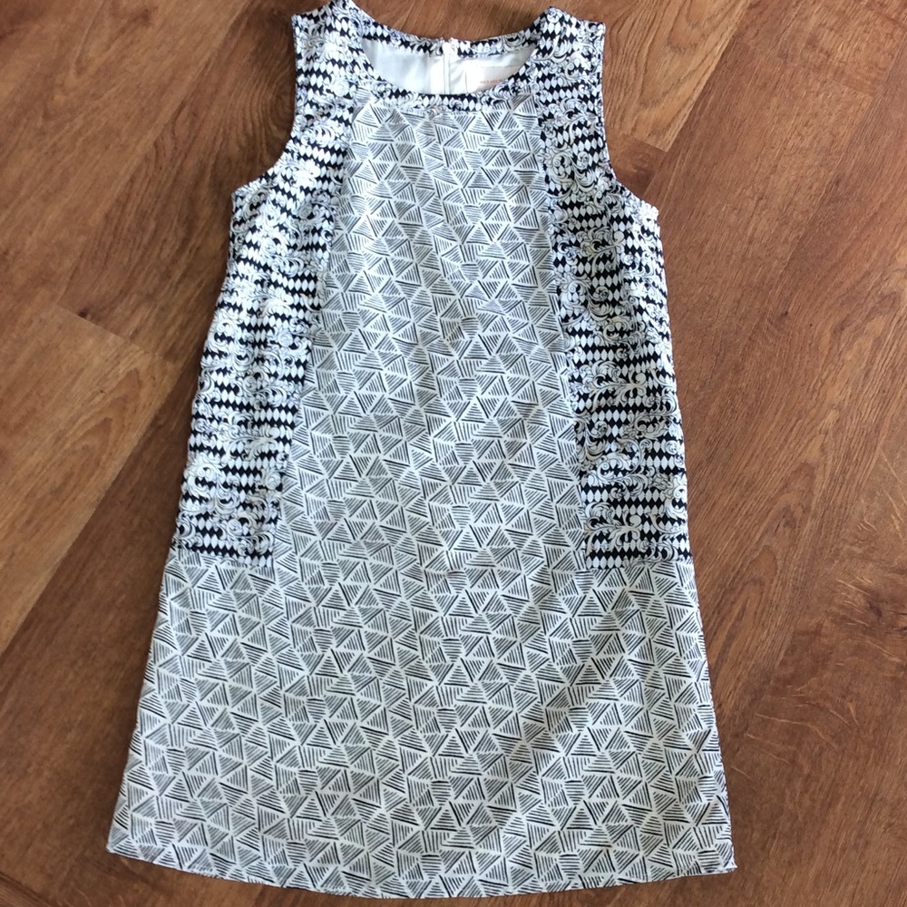 Skies are Blue black and cream shift dress EUC