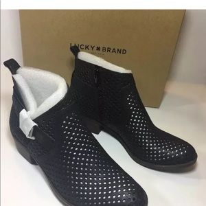 Lucky brand Woman's ankle boots size 6.5