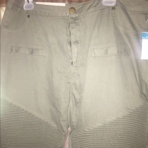 Rue21 jeggings size 20R