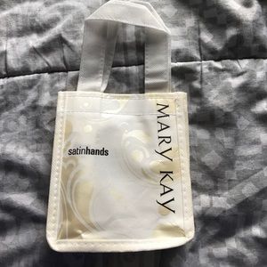 For @agriff89 Satin hands travel kit bundle