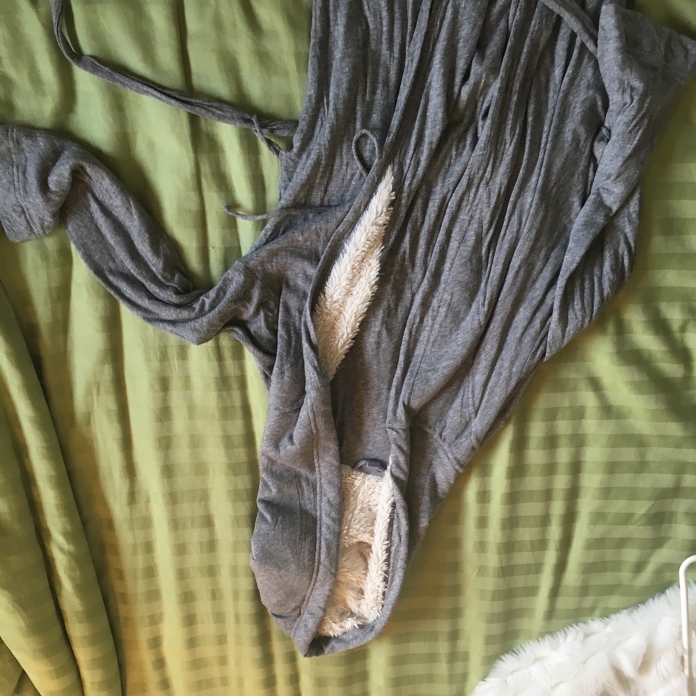 American Eagle Aerie bathrobe