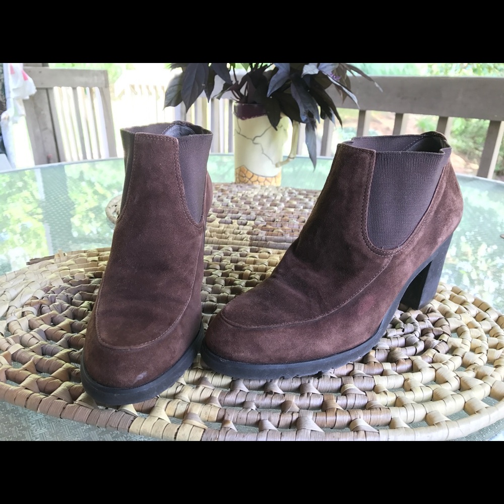 Bandolino ankle boots 6.5 raffia brown suede