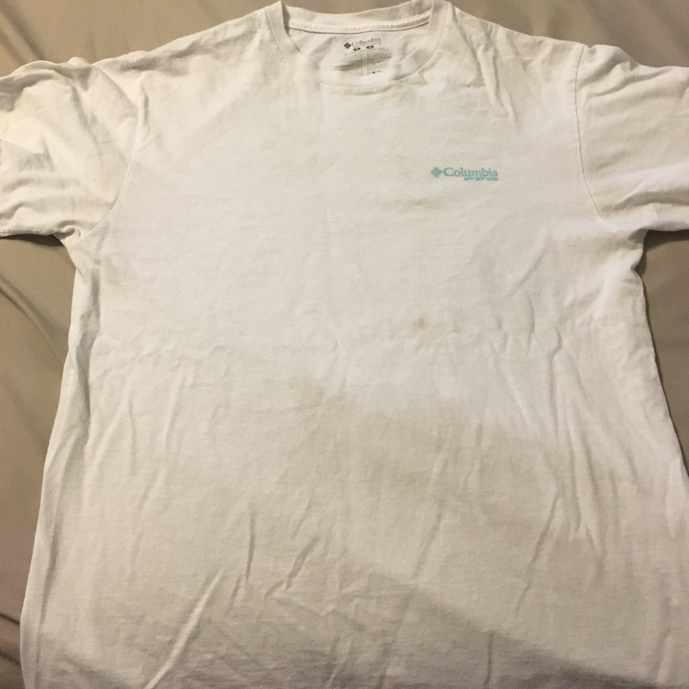 Columbia t shirt