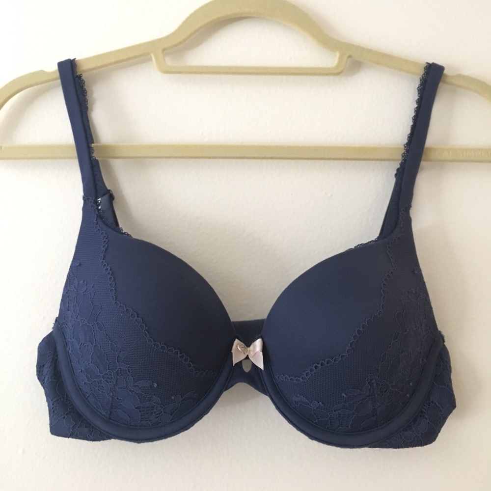 Victoria's Secret Body Bra