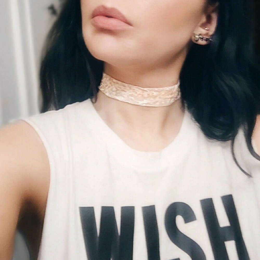 ⚡SALE⚡90's Crushed Velvet Choker in Blush