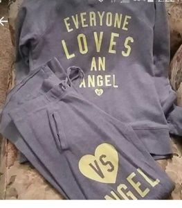 Victoria's secret pink outfit