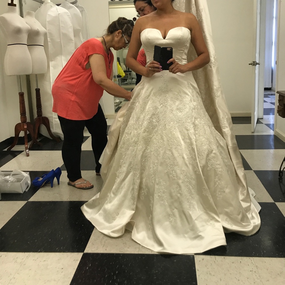 Eggshell white A line wedding dress