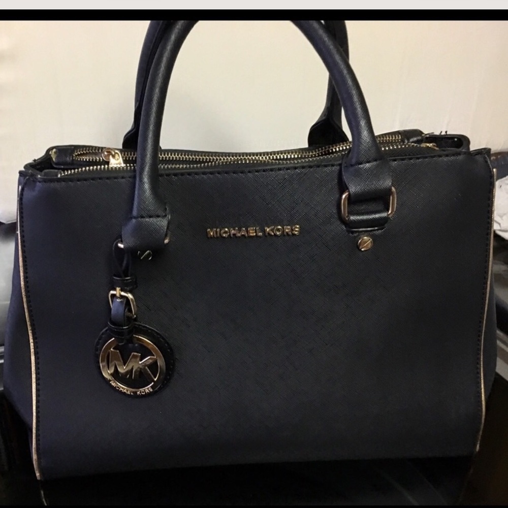 Clearance!! MK Black & Gold Tote
