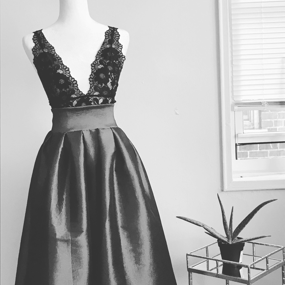 Hello Poshmark - Picture 8 of 8