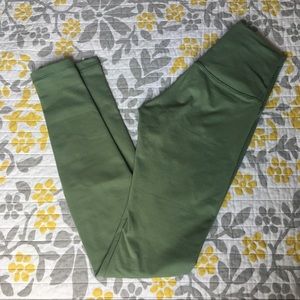 ✨SOLD✨EUC Lululemon Wunder Under full length Pant.