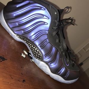 Nike foamposite size 9 worn once