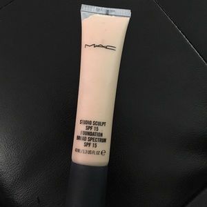 New MAC Studio Sculpt NC20