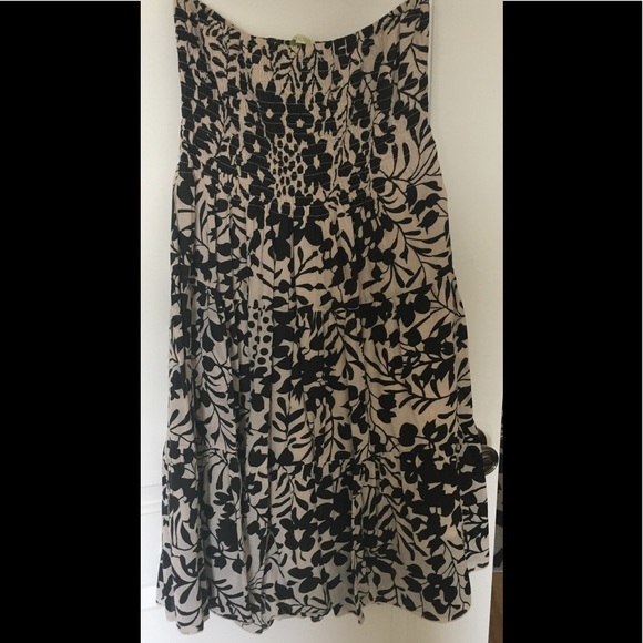 Black and white strapless casual dress - Picture 2 of 4