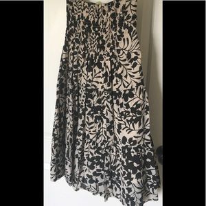 Black and white strapless casual dress
