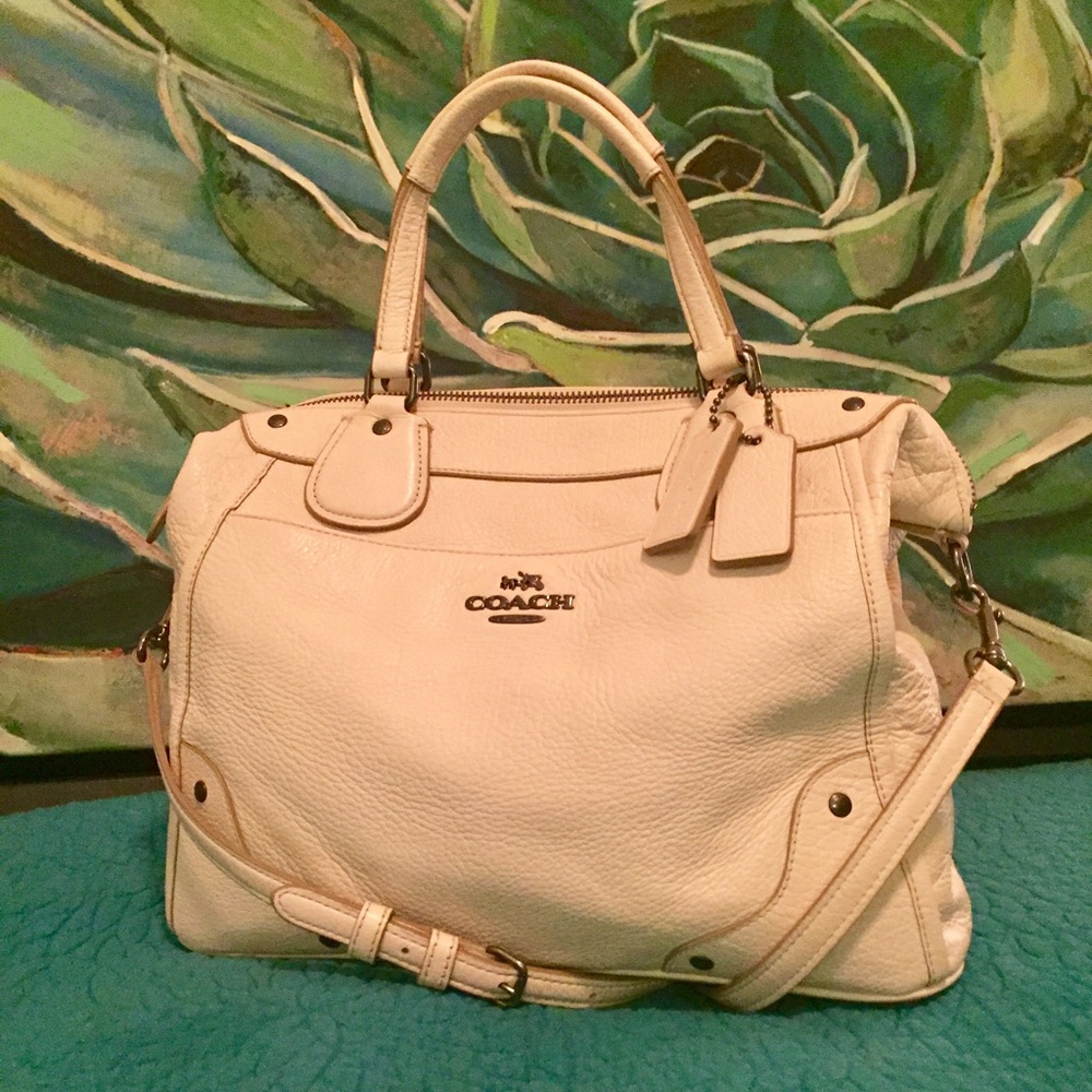 **SOLD***Coach Mickie Satchel