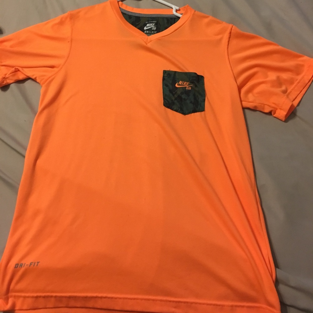Nike t shirt