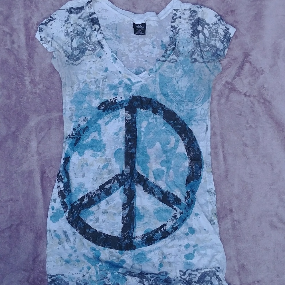 ⭐Free w/ Purchase!* Long Peace T-shirt