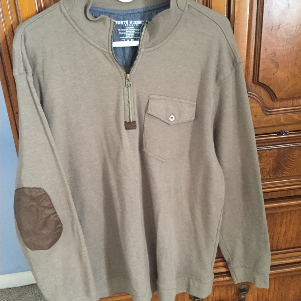 Men's pullover shirt