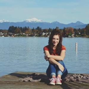 Meet your Posher, Chloe