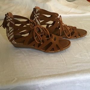 Minnetonka Merida III sandals