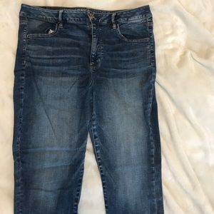 American Eagle Medium Wash Skinny Jeans