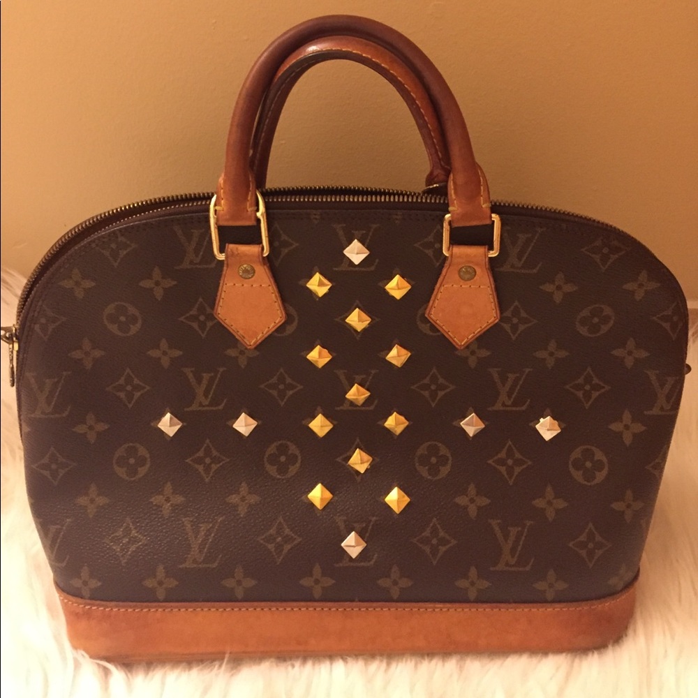💥💯% Authentic Vintage Louis Vuitton Alma💥