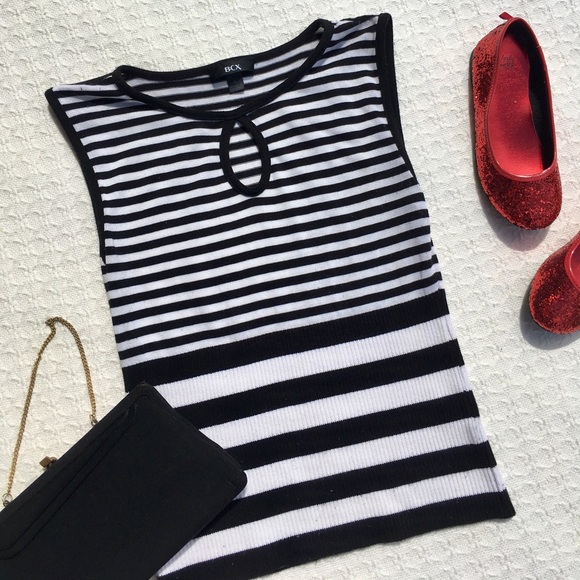 BCX Sweaters - BCX SLEEVELESS STRIPED SWEATER WITH FRONT KEYHOLE