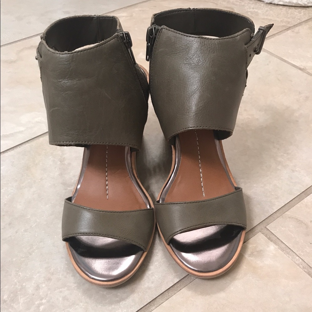 DV Dolce Vita olive peep toe wedge sandals 6.5