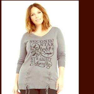 Cute Peter Pan top. With tie corset like detail