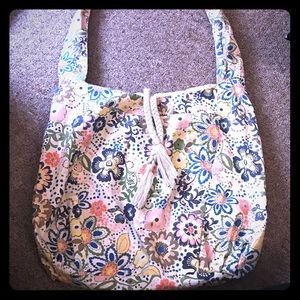 So cute!! Flower detail crossbody/travel bag!!