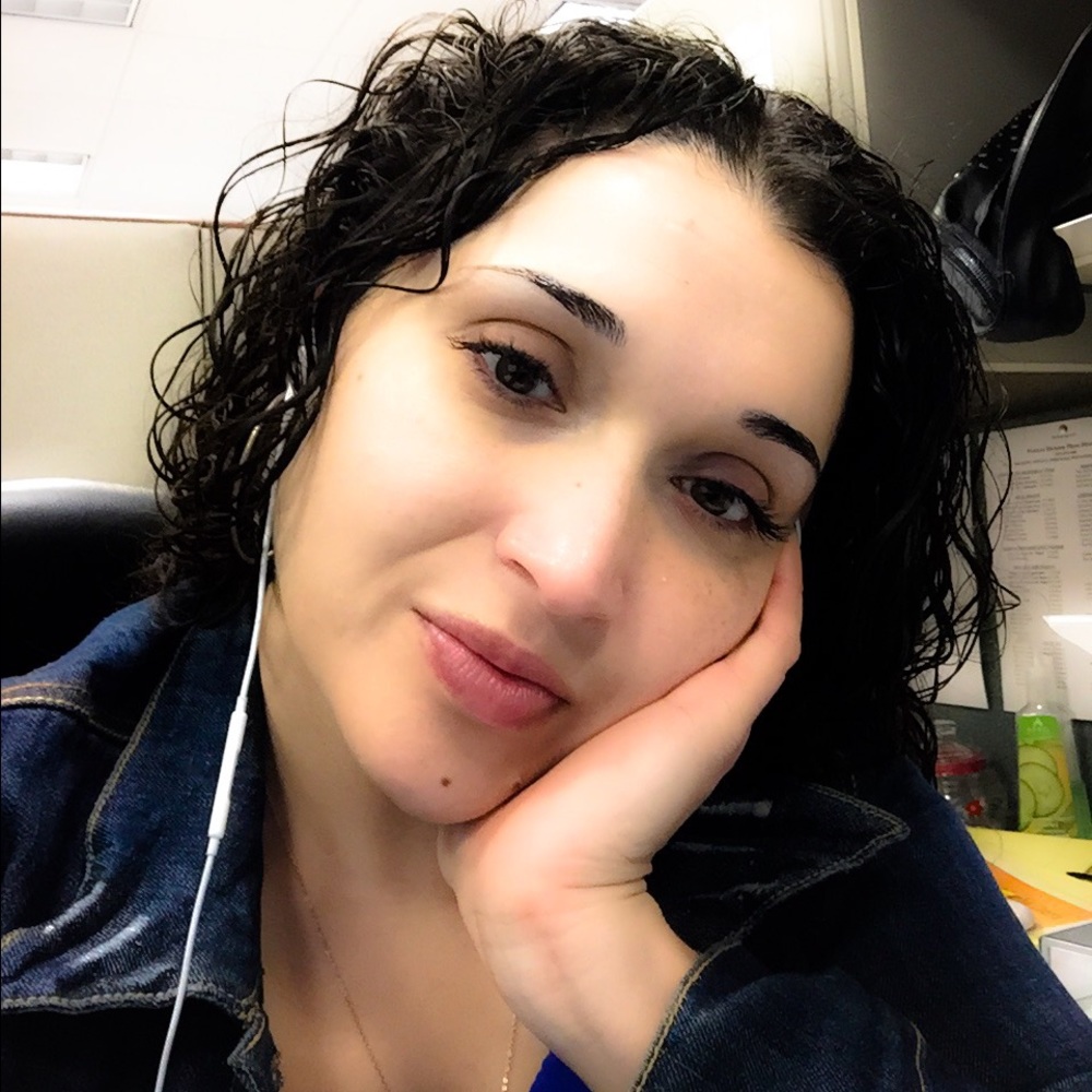 Meet your Posher, Maria