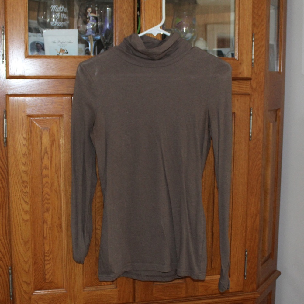 Cream brown turtle neck