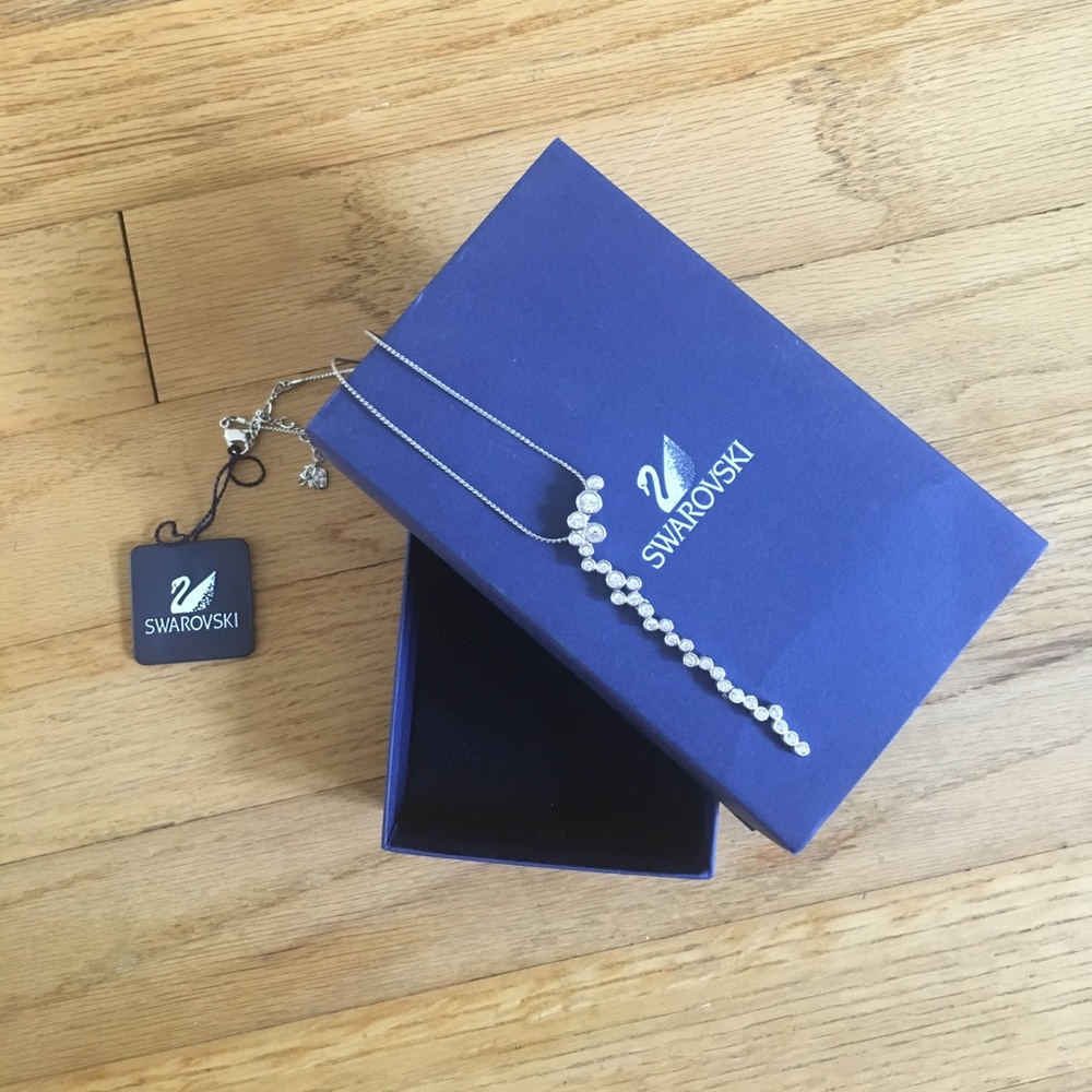 Swarovski crystal necklace and earring set