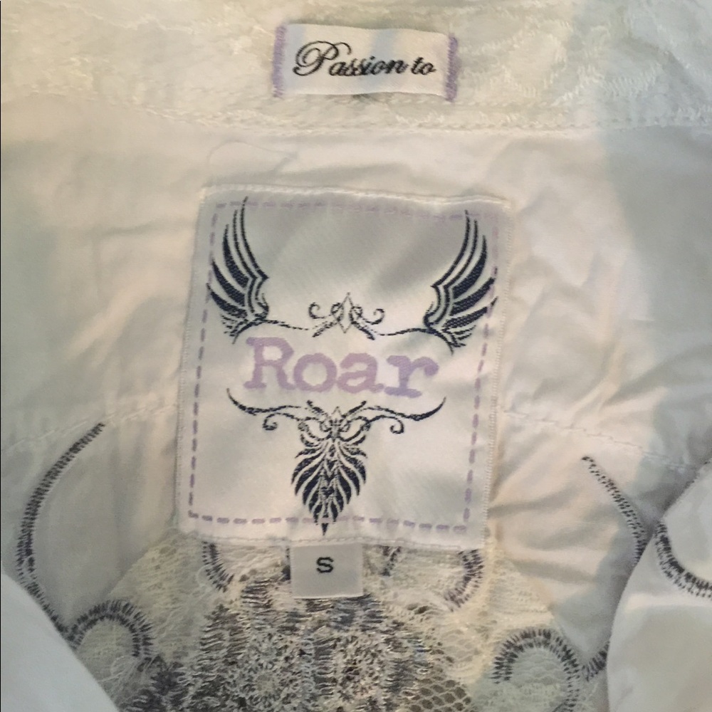 Roar Rhinestone button down. - Picture 2 of 3