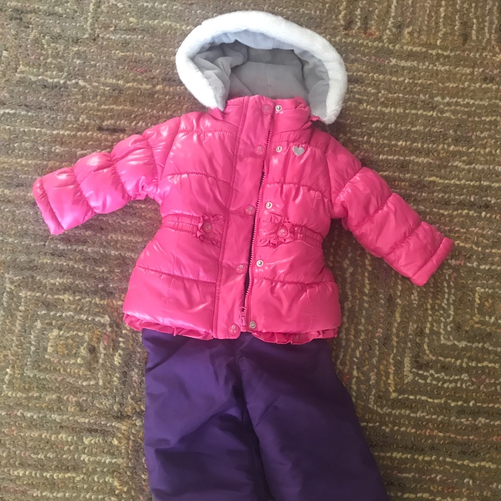 Girl's snow suit