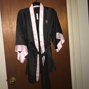 Victoria secret robes one size