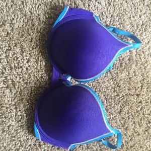 Victoria secret Bra. Size 32D