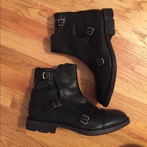FLASH SALE!!!! FRYE booties!