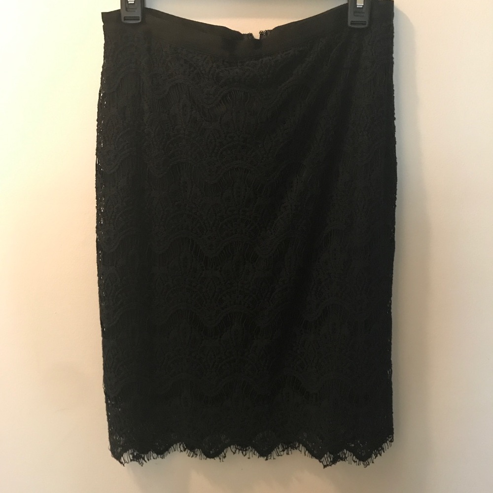 Lace. Skirt.